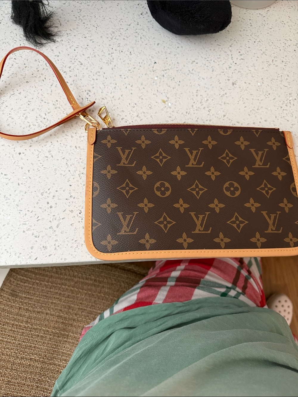 Designer Monogram Wristlet Clutch in Brown inspired - Picture 3 of 4